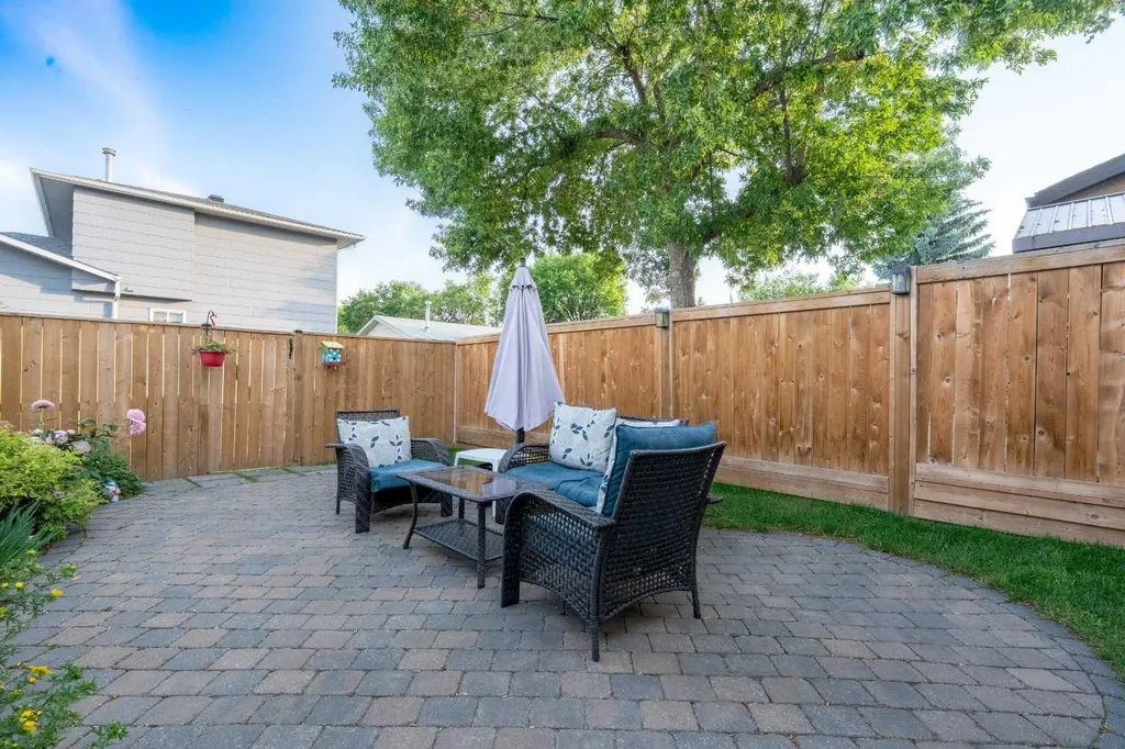 128 Sunvale Crescent SE Calgary AB T2X2S5