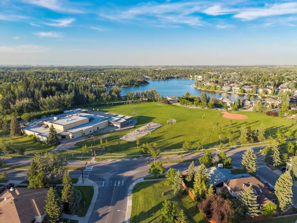 128 Sunvale Crescent SE Calgary AB T2X2S5