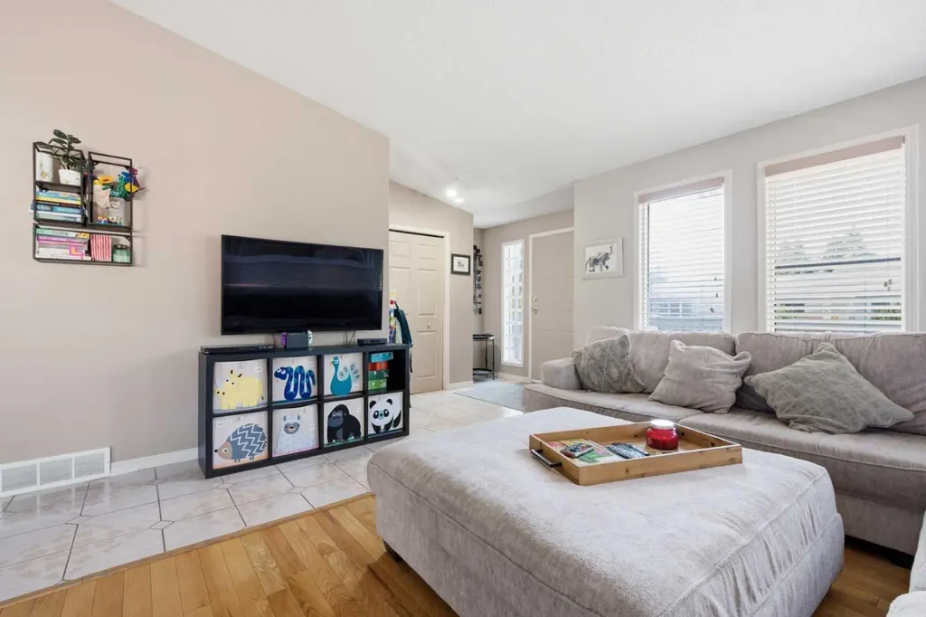 128 Sunvale Crescent SE Calgary AB T2X2S5