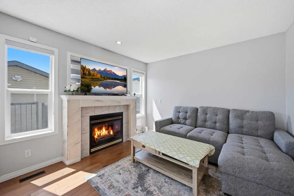 33 Saddlecrest Close NE Calgary AB T3J 5B5