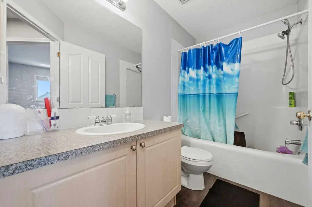 33 Saddlecrest Close NE Calgary AB T3J 5B5
