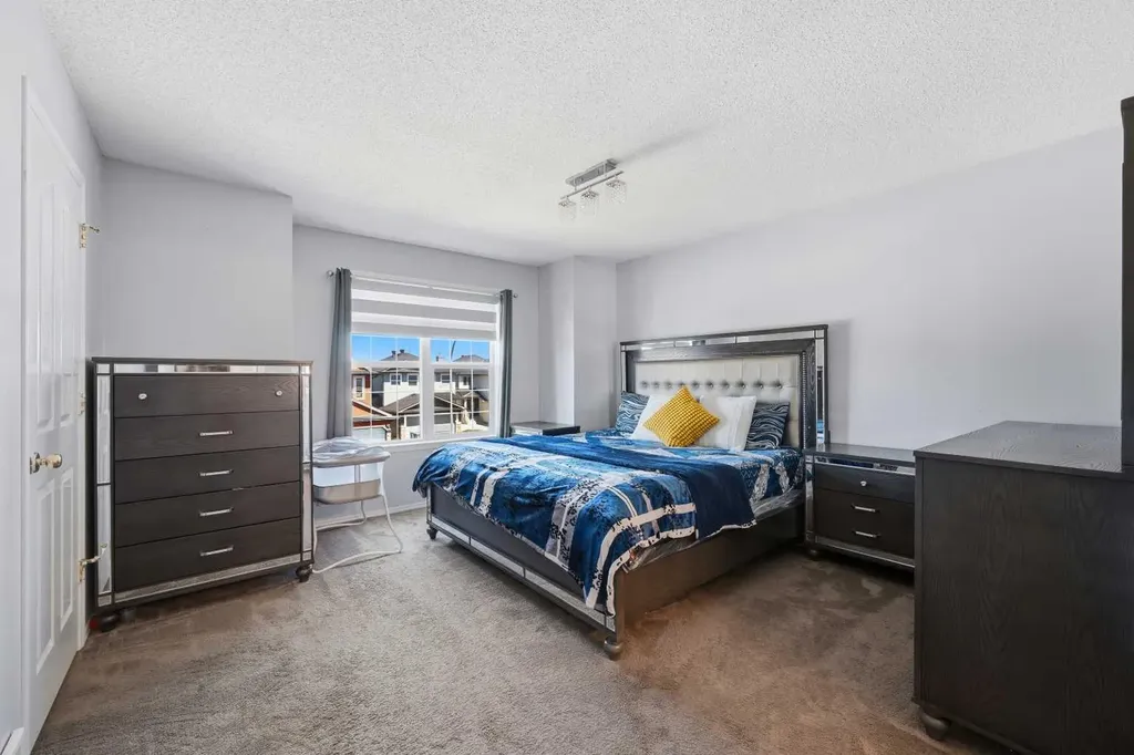 33 Saddlecrest Close NE Calgary AB T3J 5B5