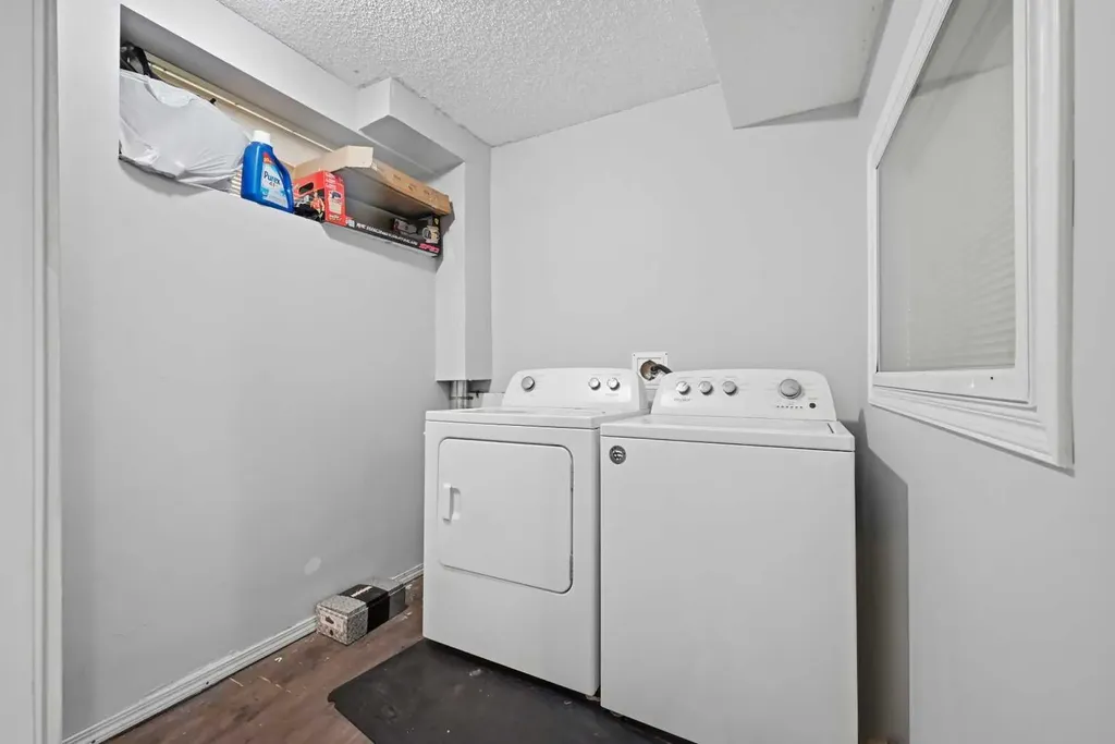 33 Saddlecrest Close NE Calgary AB T3J 5B5