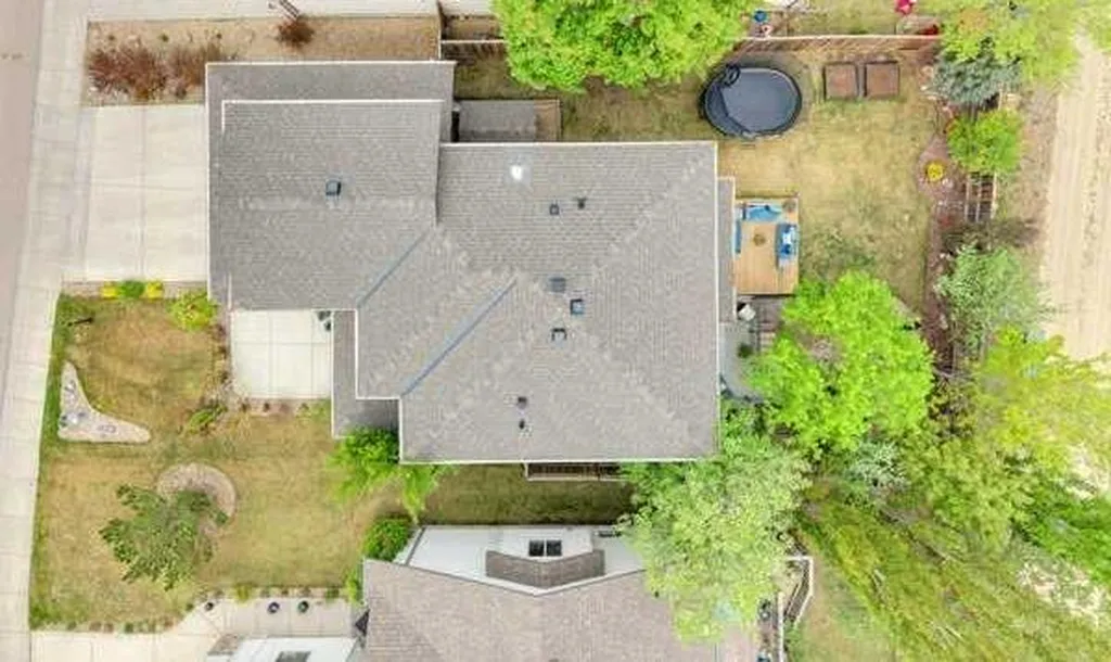 132 Ingle Close Red Deer AB T4R 3S2