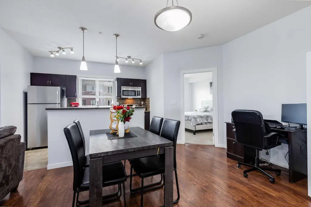 604 East Lake Boulevard NE Airdrie AB T4A 0G5