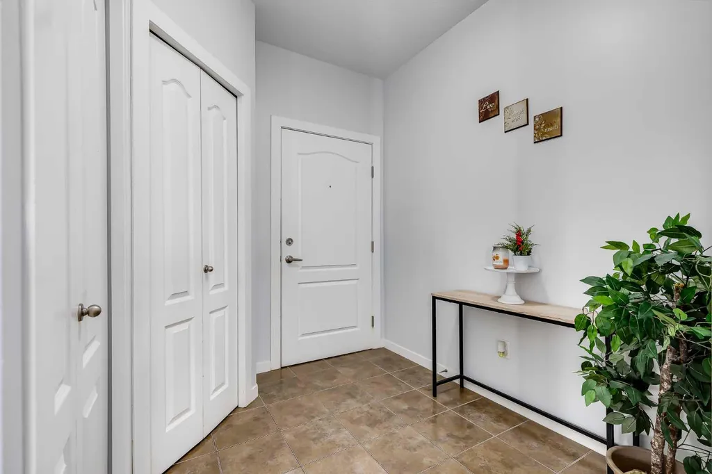 604 East Lake Boulevard NE Airdrie AB T4A 0G5