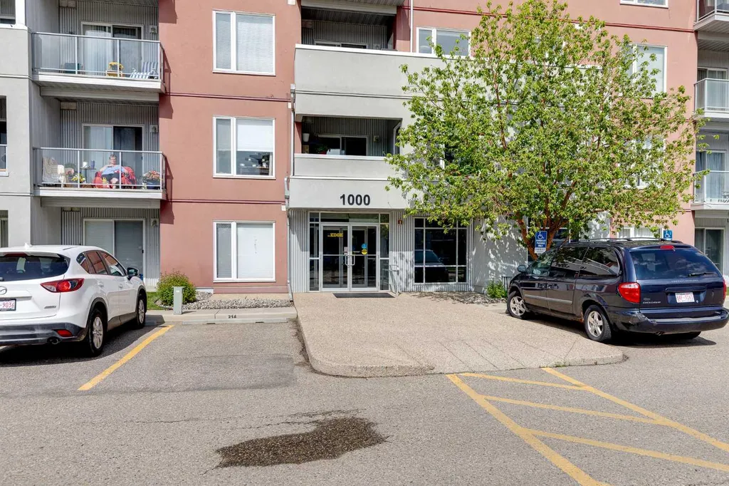 604 East Lake Boulevard NE Airdrie AB T4A 0G5