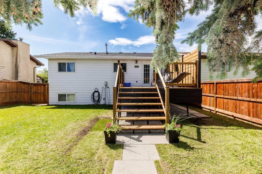 41 Mcdougall Crescent Red Deer AB T4R 1T2
