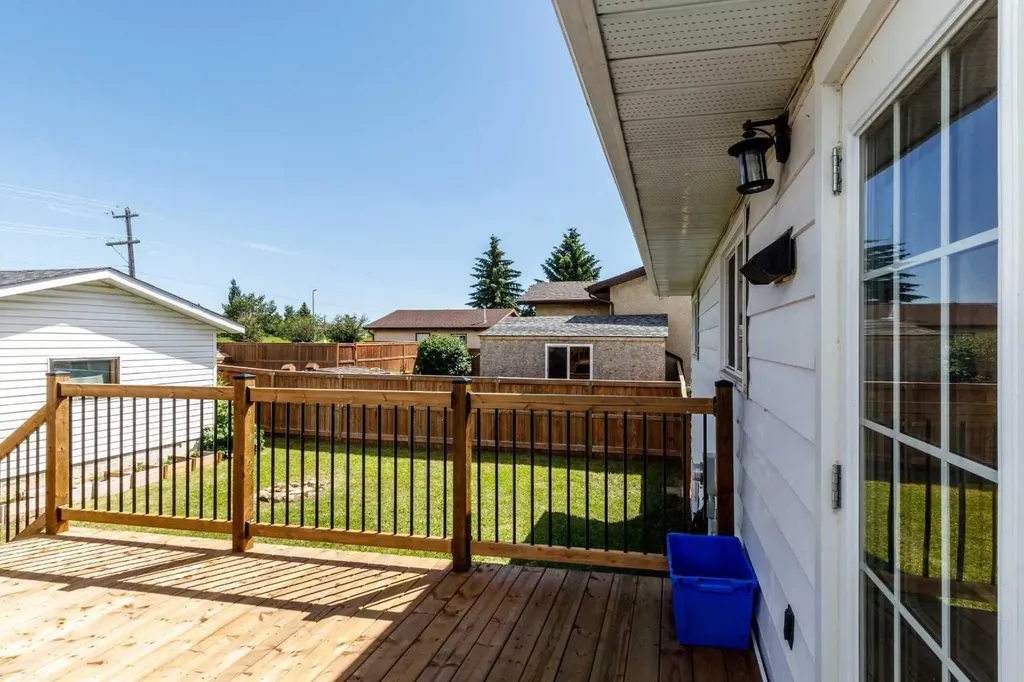 41 Mcdougall Crescent Red Deer AB T4R 1T2