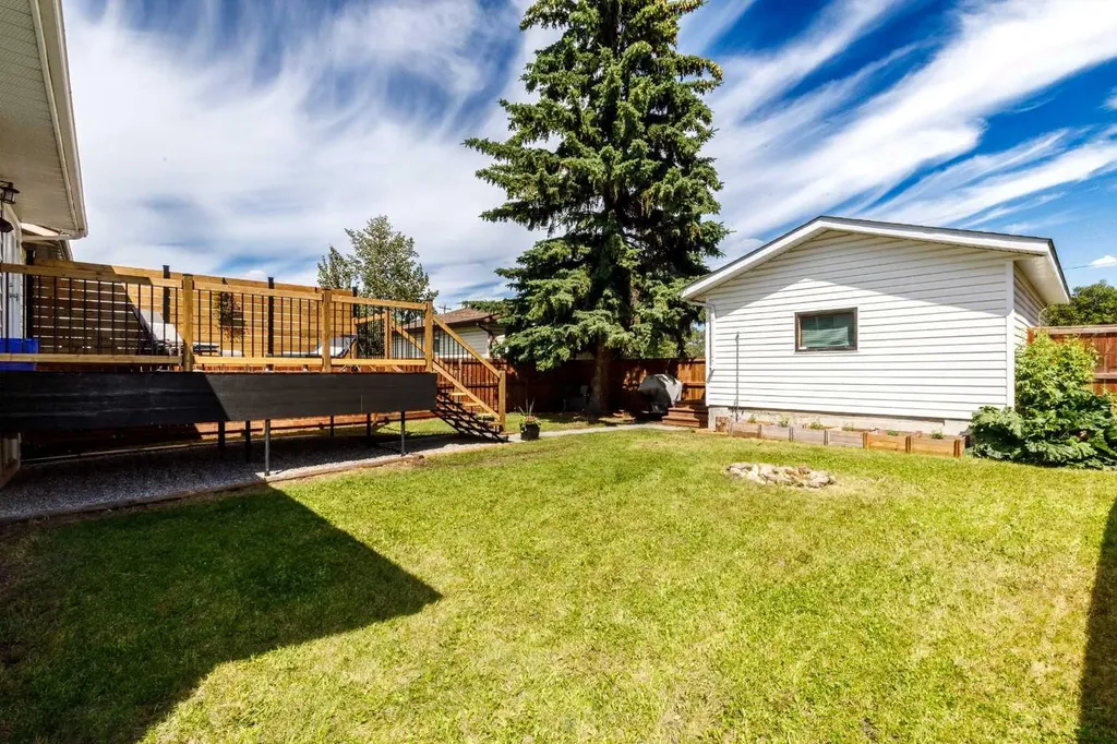 41 Mcdougall Crescent Red Deer AB T4R 1T2
