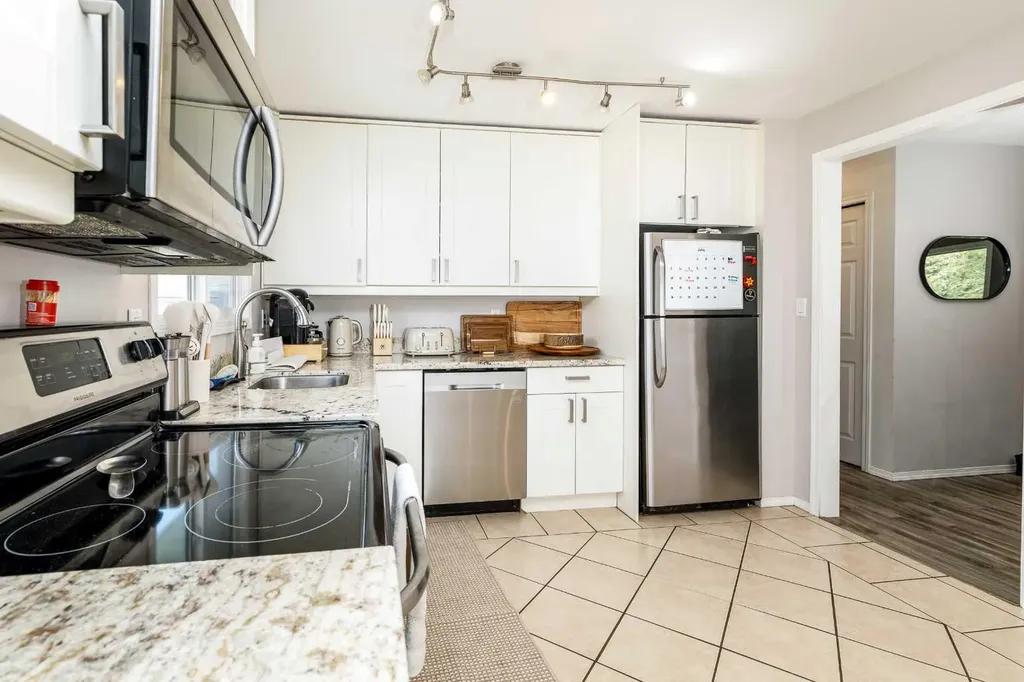 41 Mcdougall Crescent Red Deer AB T4R 1T2