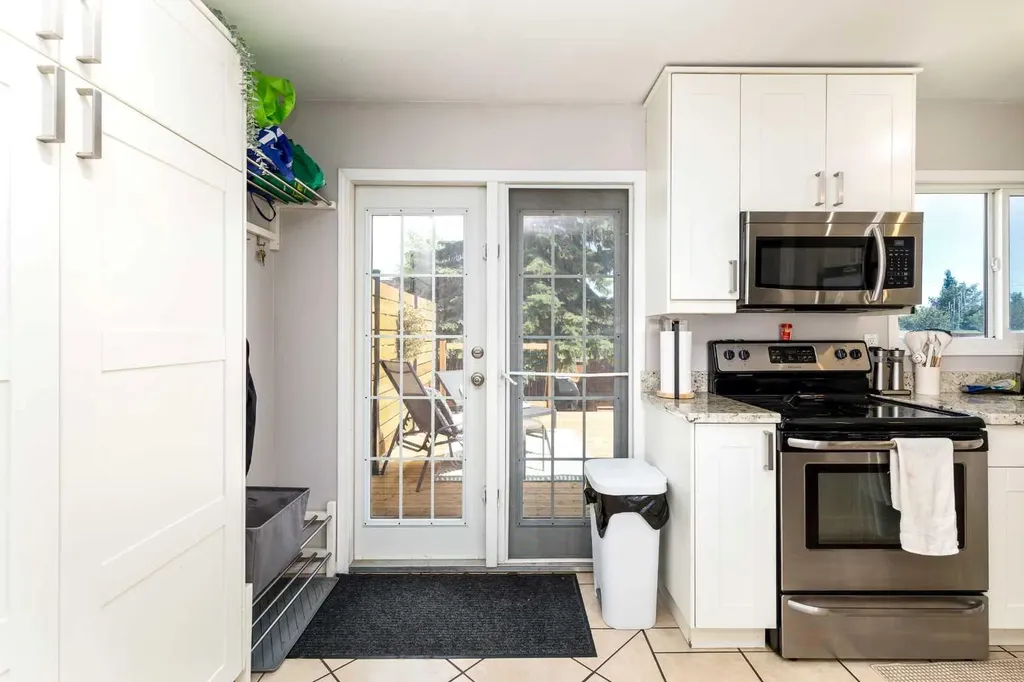 41 Mcdougall Crescent Red Deer AB T4R 1T2