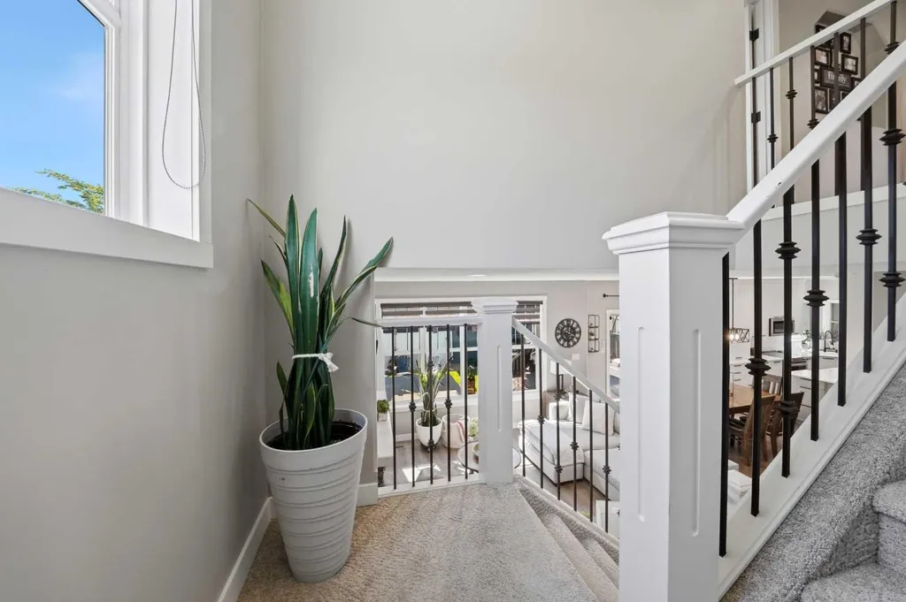 4002 45 Avenue Sylvan Lake AB T4S 0C1