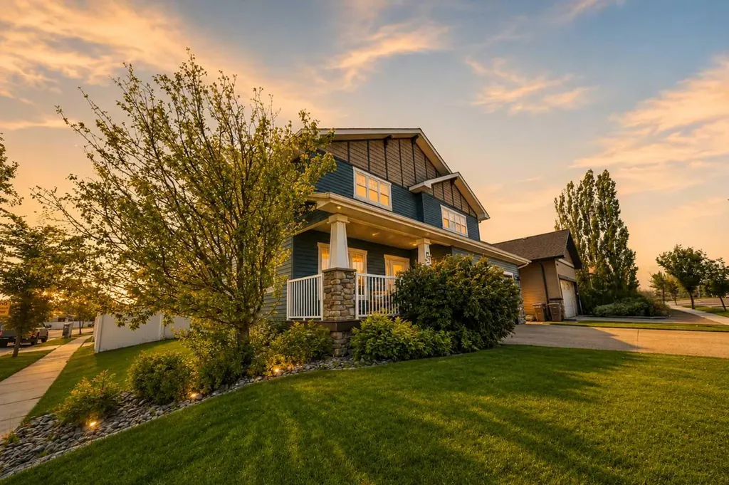 4002 45 Avenue Sylvan Lake AB T4S 0C1