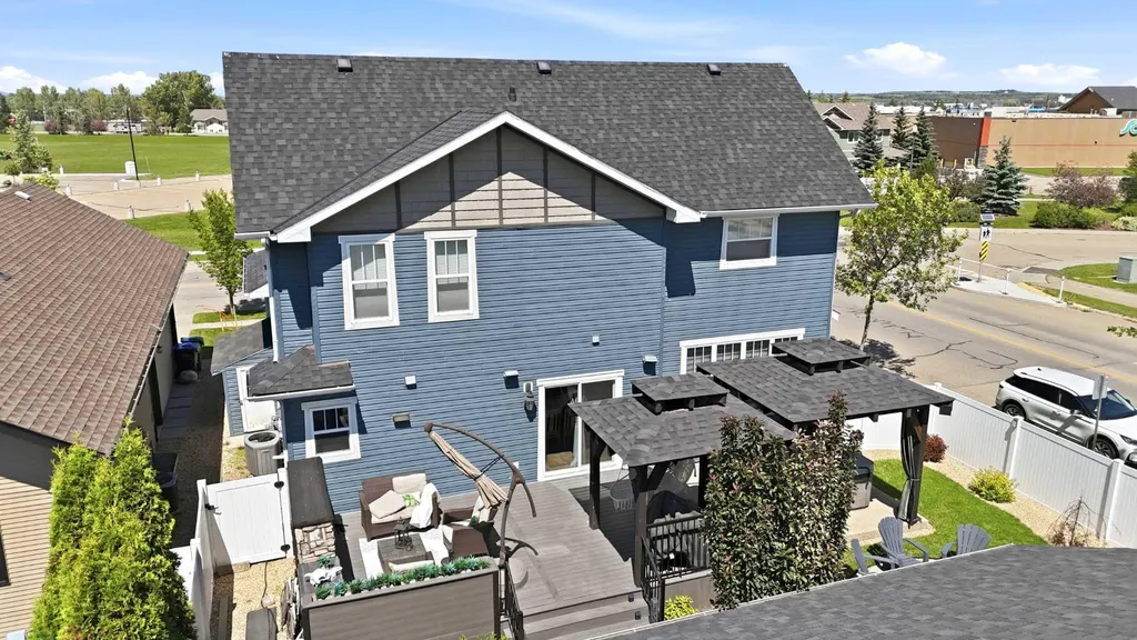 4002 45 Avenue Sylvan Lake AB T4S 0C1