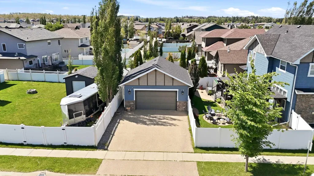 4002 45 Avenue Sylvan Lake AB T4S 0C1