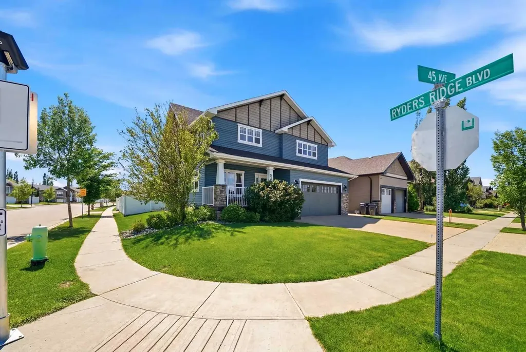 4002 45 Avenue Sylvan Lake AB T4S 0C1