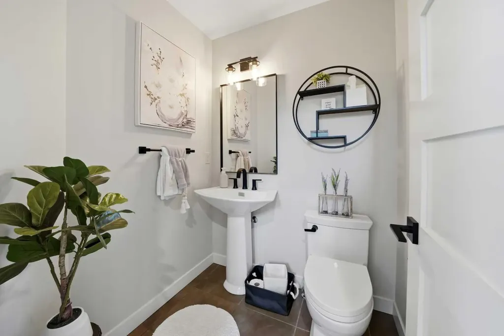 4002 45 Avenue Sylvan Lake AB T4S 0C1