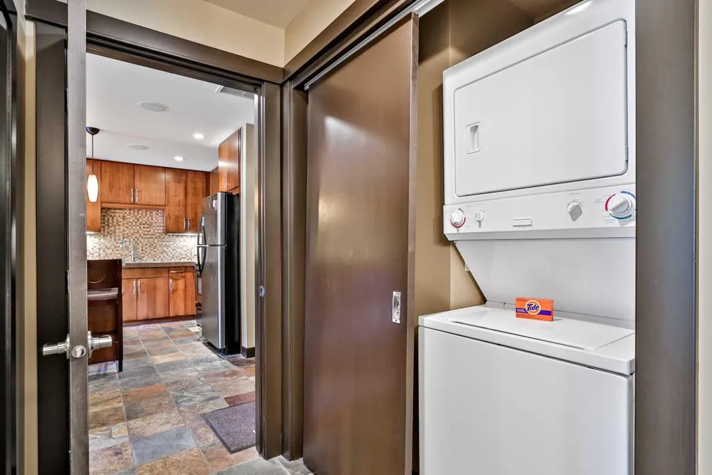 1818 Mountain Avenue Canmore AB T1W 1L7