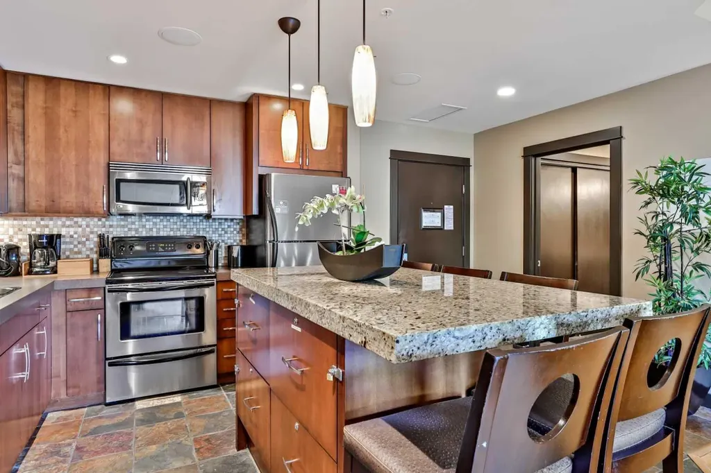 1818 Mountain Avenue Canmore AB T1W 1L7