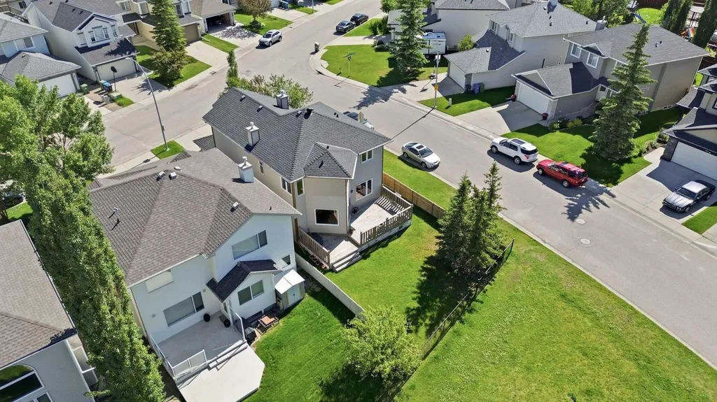 79 Citadel Crest Heath NW Calgary AB T3G 4W4