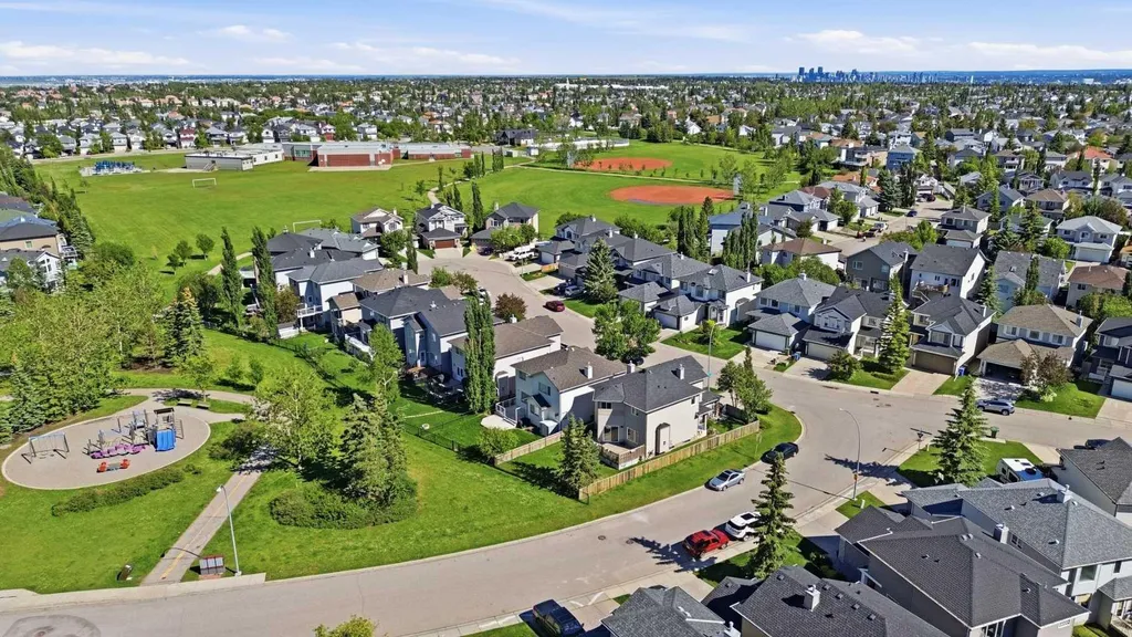 79 Citadel Crest Heath NW Calgary AB T3G 4W4