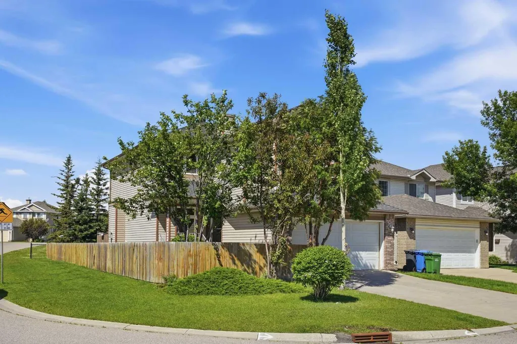79 Citadel Crest Heath NW Calgary AB T3G 4W4