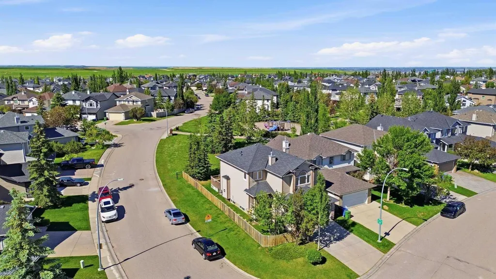 79 Citadel Crest Heath NW Calgary AB T3G 4W4