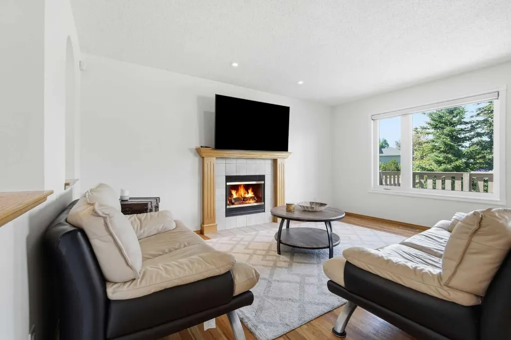 79 Citadel Crest Heath NW Calgary AB T3G 4W4