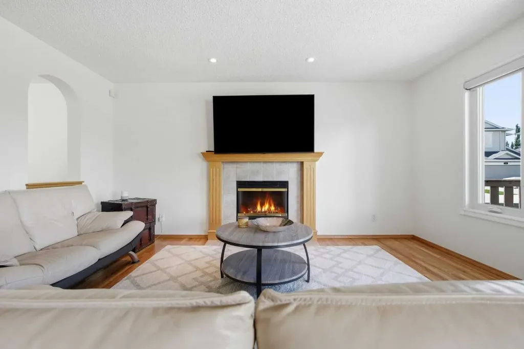 79 Citadel Crest Heath NW Calgary AB T3G 4W4