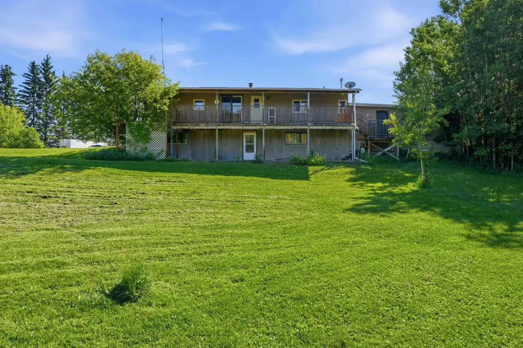 53009 Highway 587 Rural Clearwater County AB T0M 1C0