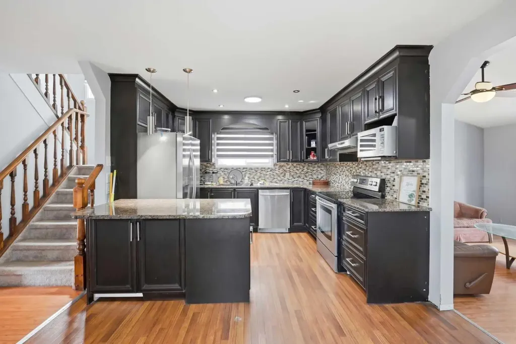 65 Falmere Way NE Calgary AB T3J 2Y7