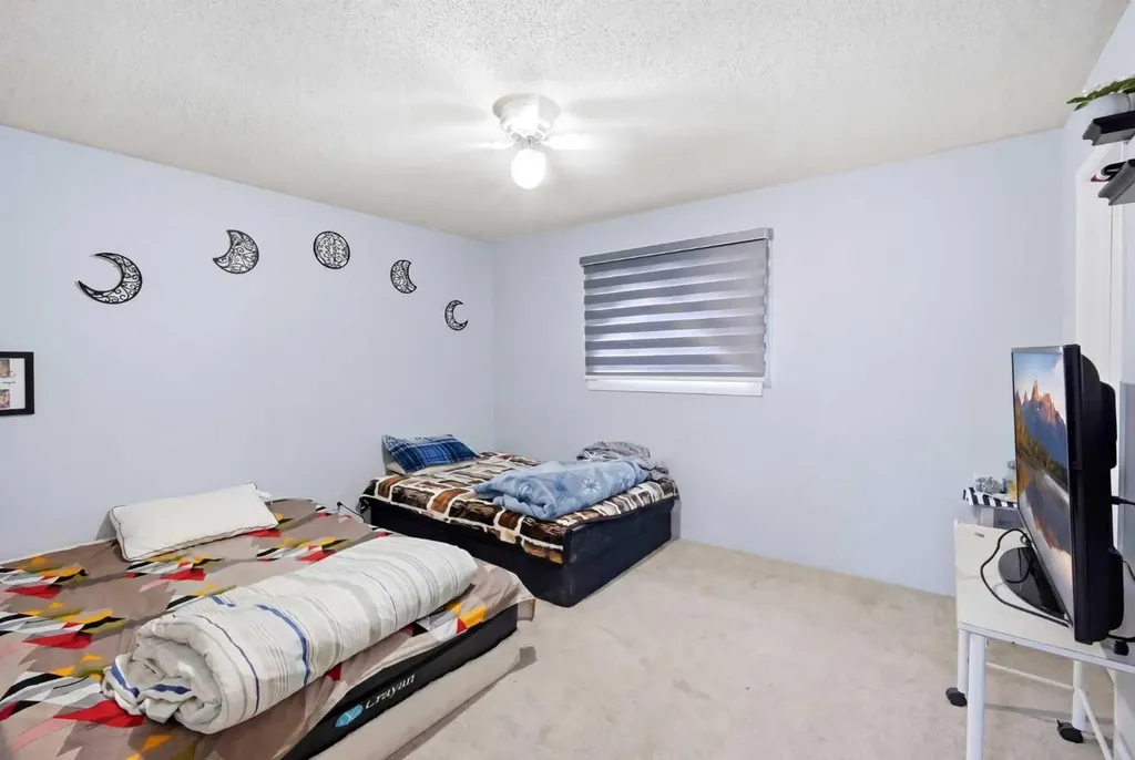 65 Falmere Way NE Calgary AB T3J 2Y7