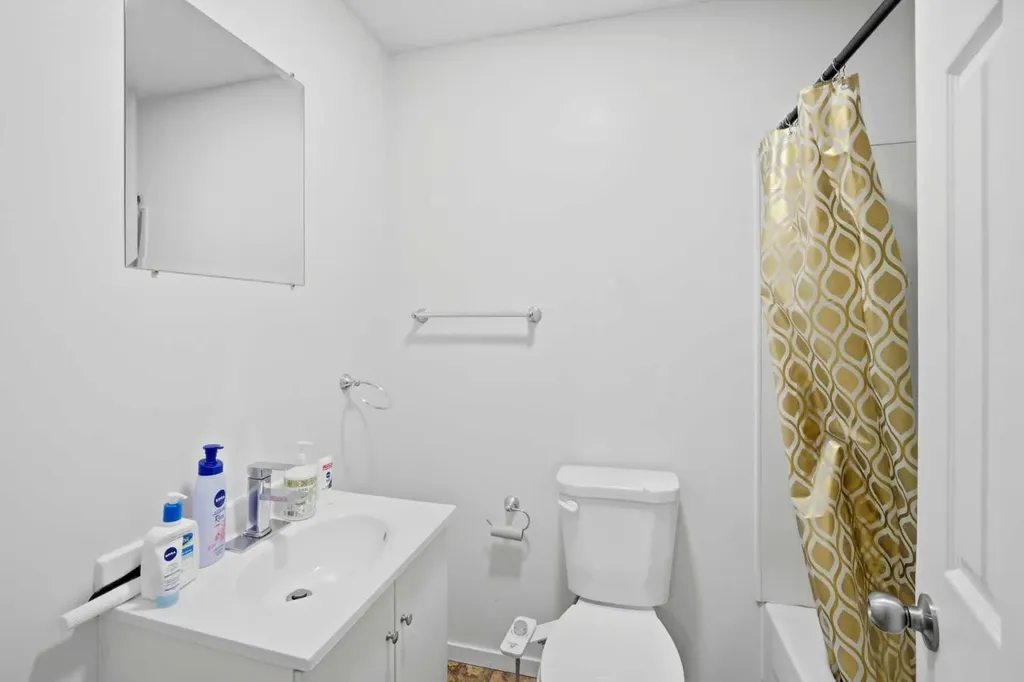 65 Falmere Way NE Calgary AB T3J 2Y7