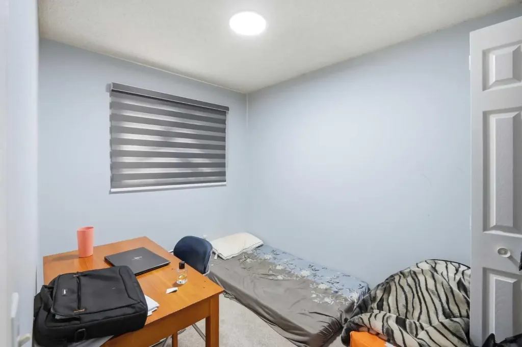 65 Falmere Way NE Calgary AB T3J 2Y7