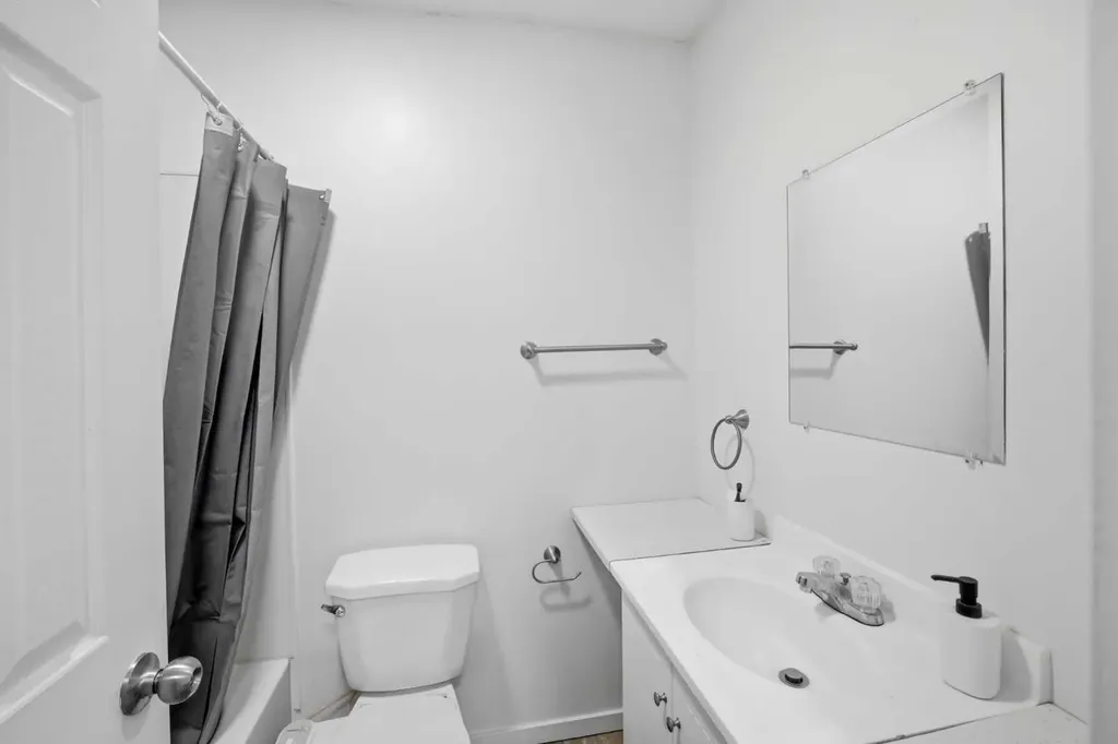 65 Falmere Way NE Calgary AB T3J 2Y7