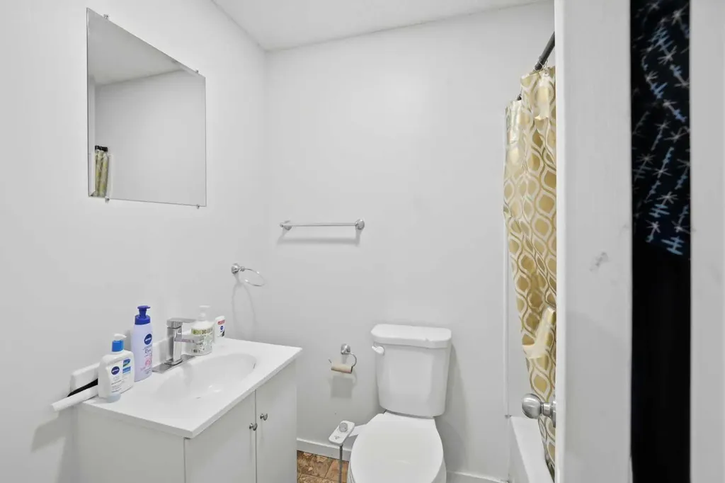 65 Falmere Way NE Calgary AB T3J 2Y7