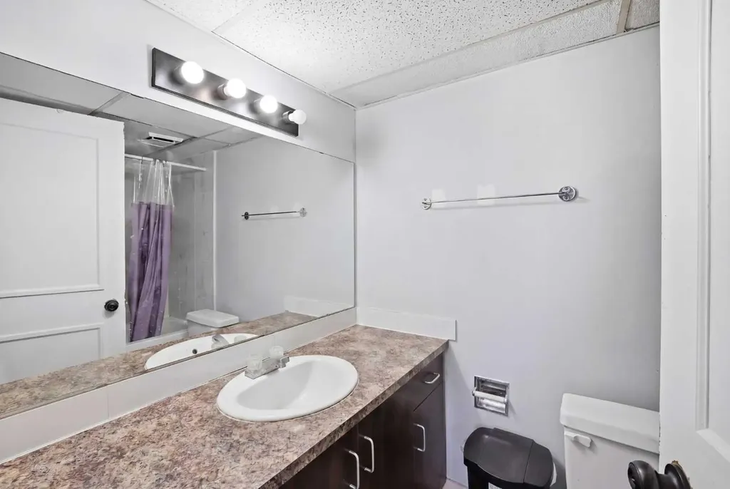 65 Falmere Way NE Calgary AB T3J 2Y7