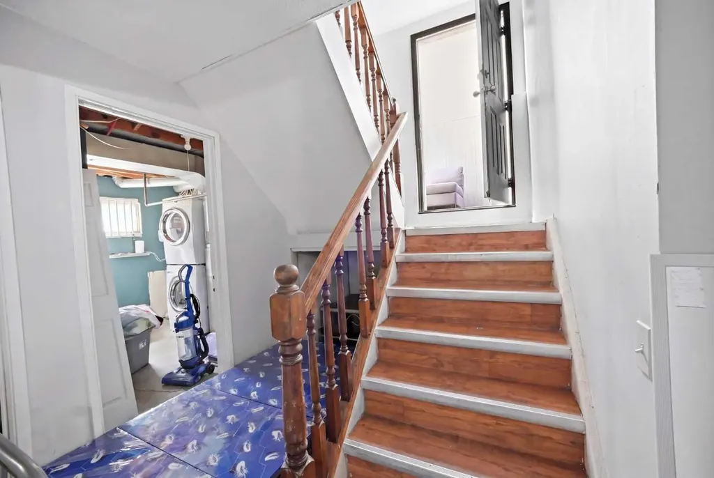 65 Falmere Way NE Calgary AB T3J 2Y7