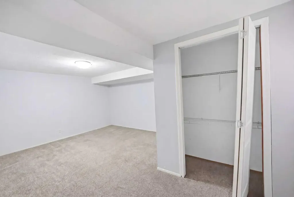 65 Falmere Way NE Calgary AB T3J 2Y7