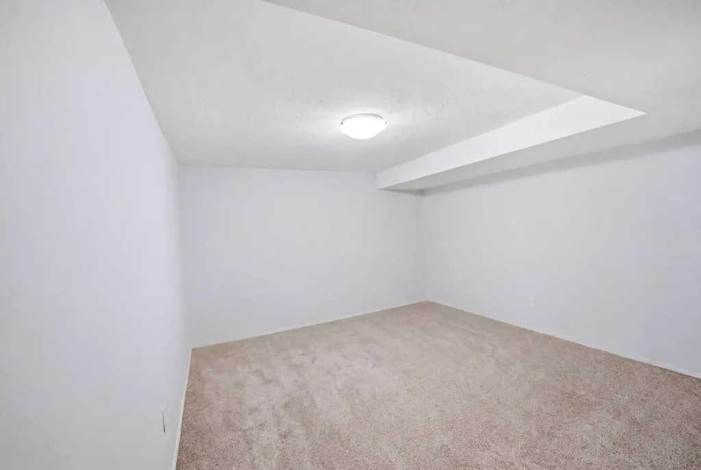 65 Falmere Way NE Calgary AB T3J 2Y7