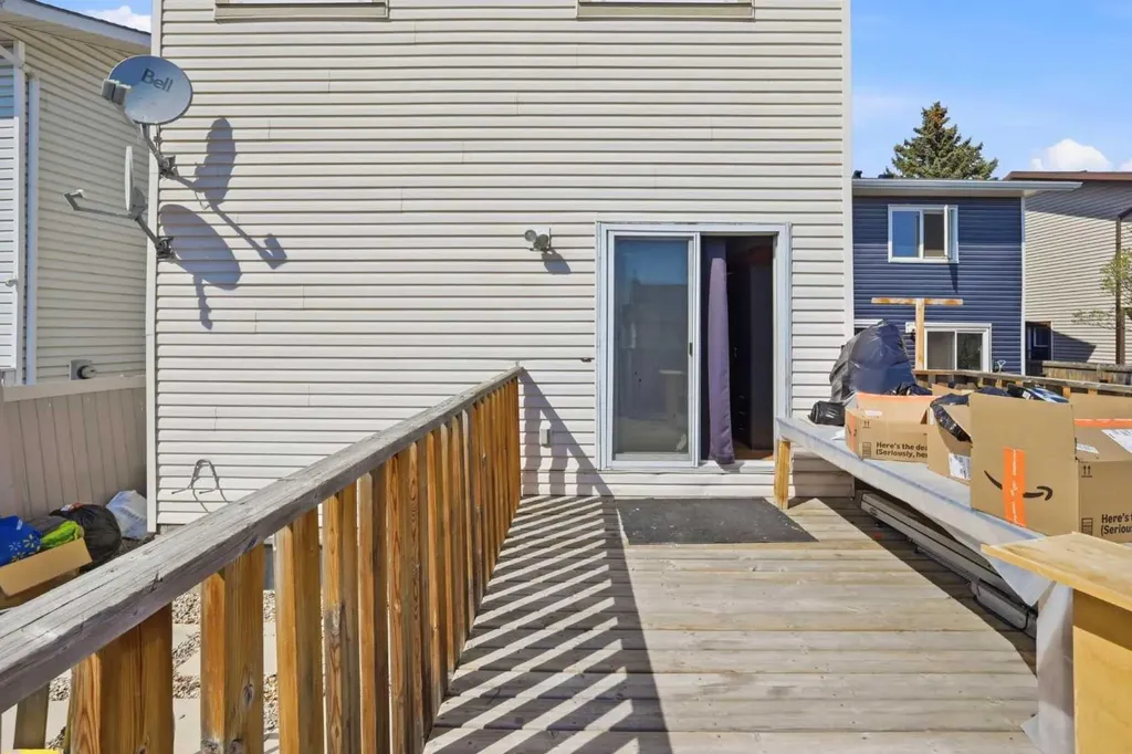 65 Falmere Way NE Calgary AB T3J 2Y7