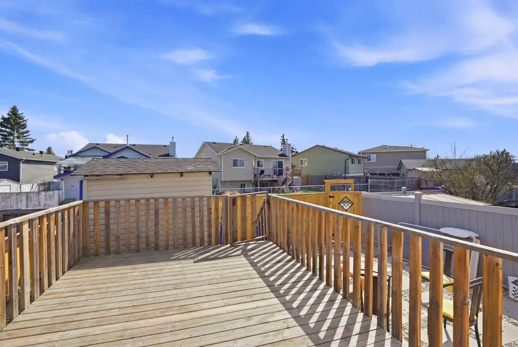 65 Falmere Way NE Calgary AB T3J 2Y7