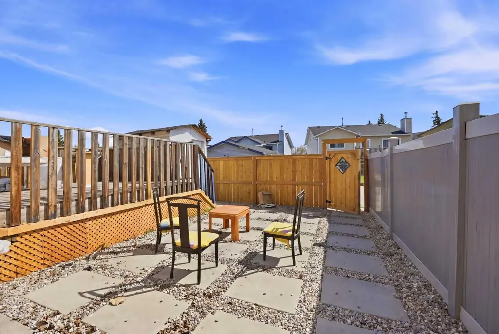 65 Falmere Way NE Calgary AB T3J 2Y7