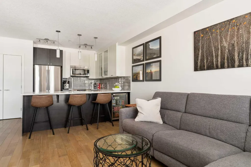 836 Royal Avenue SW Calgary AB T2T 0L3