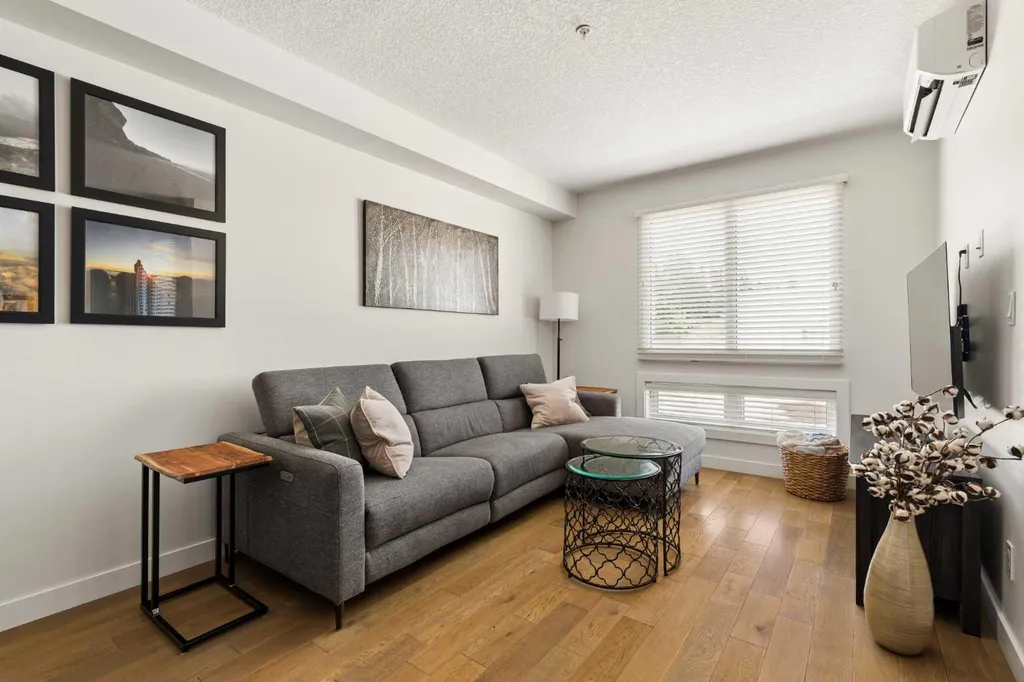 836 Royal Avenue SW Calgary AB T2T 0L3