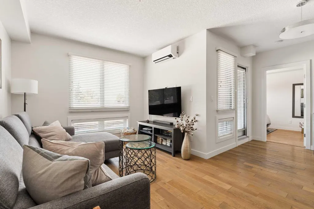 836 Royal Avenue SW Calgary AB T2T 0L3