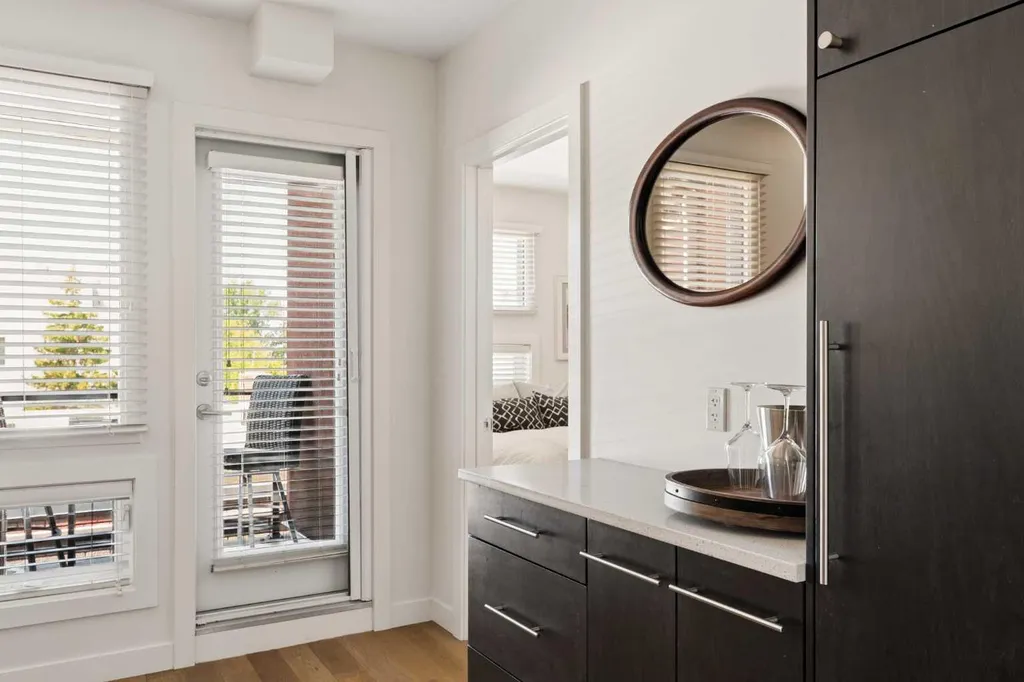 836 Royal Avenue SW Calgary AB T2T 0L3