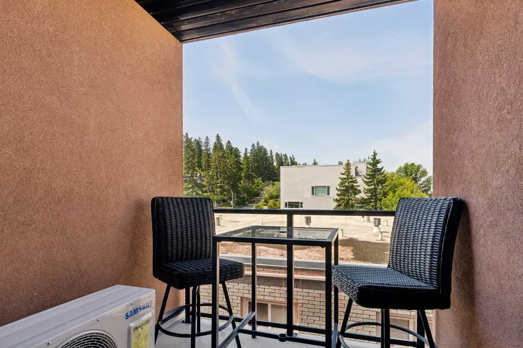 836 Royal Avenue SW Calgary AB T2T 0L3