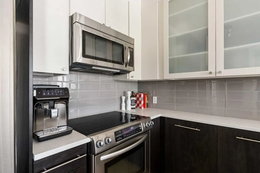 836 Royal Avenue SW Calgary AB T2T 0L3